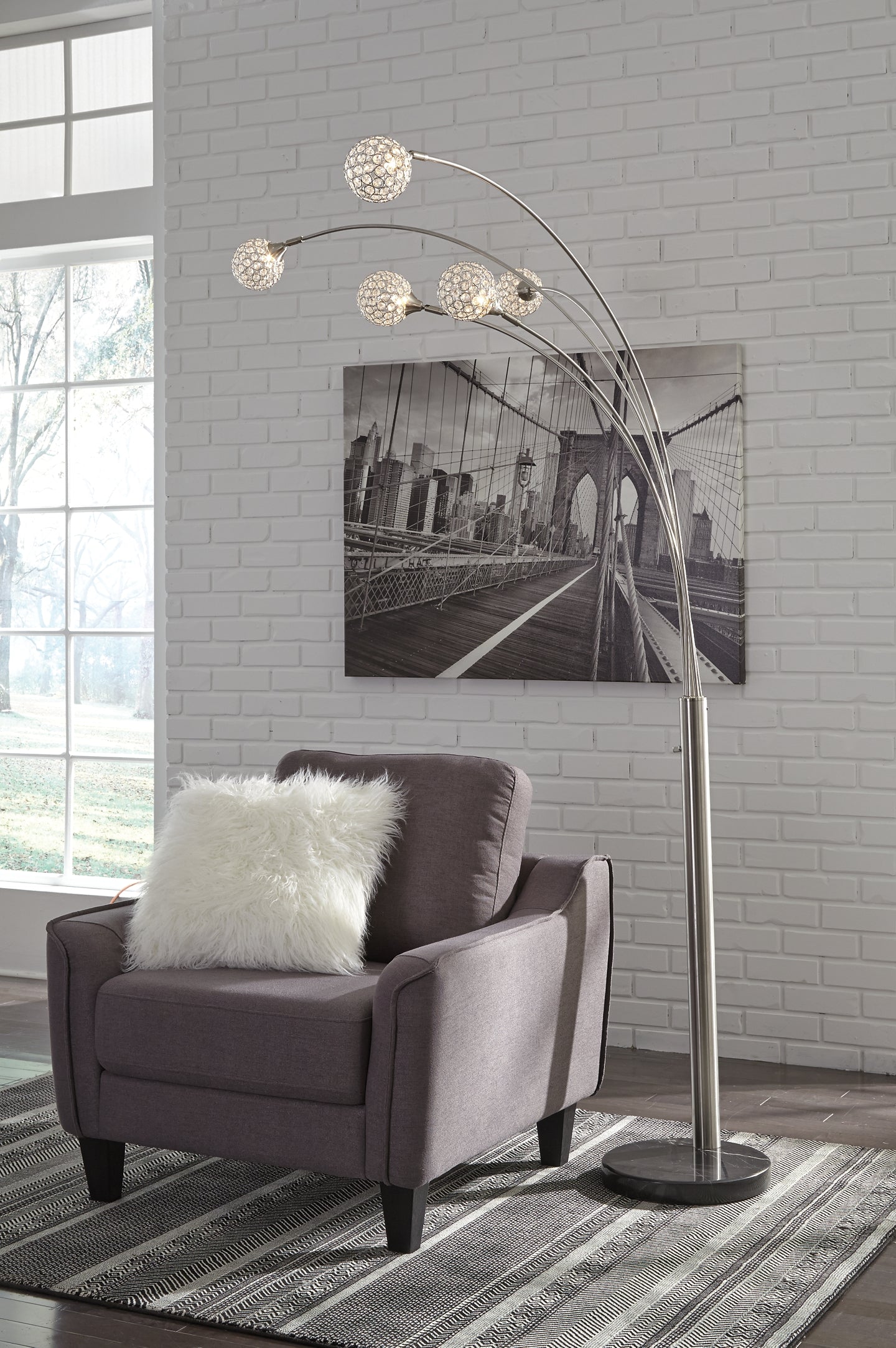 Ashley Express - Winter Metal Arc Lamp (1/CN)